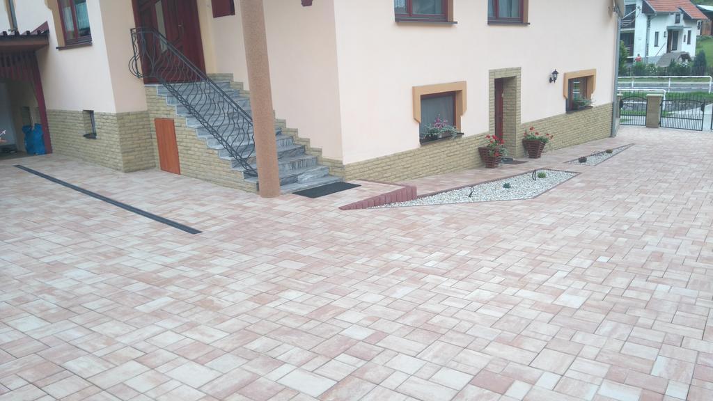 Apartamento Domino Korytné Exterior foto