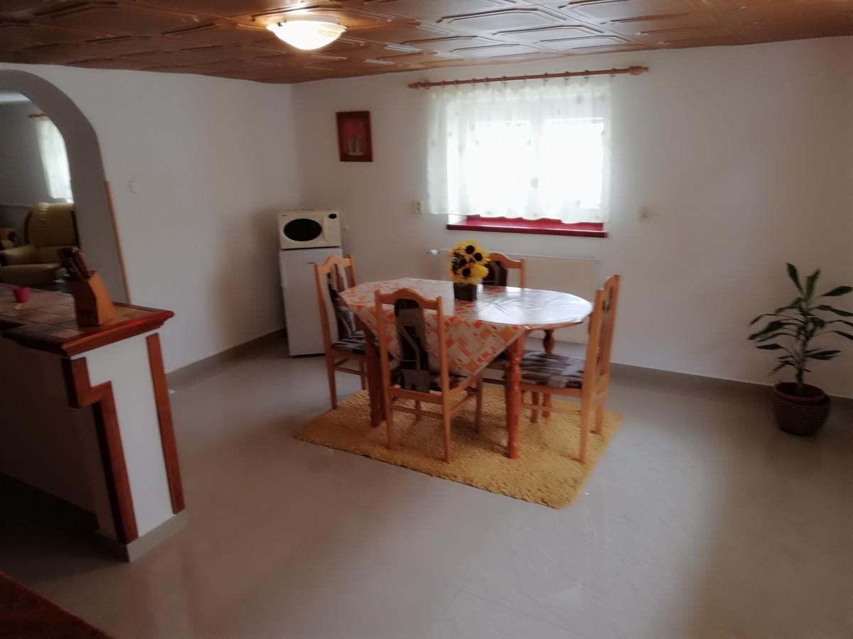 Apartamento Domino Korytné Exterior foto