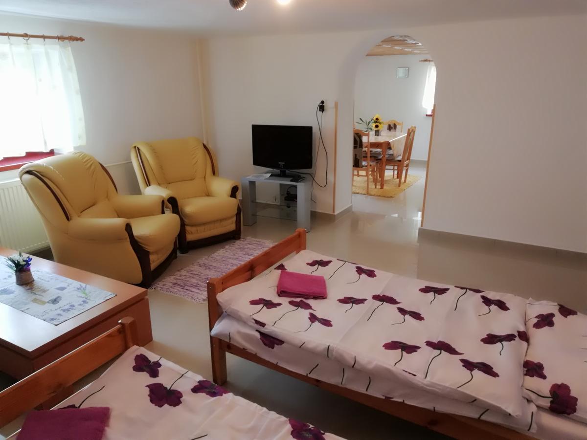 Apartamento Domino Korytné Exterior foto