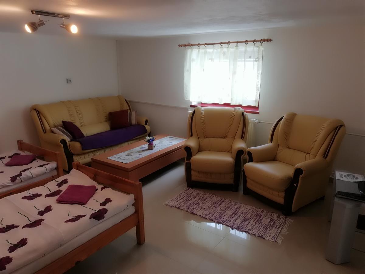 Apartamento Domino Korytné Exterior foto